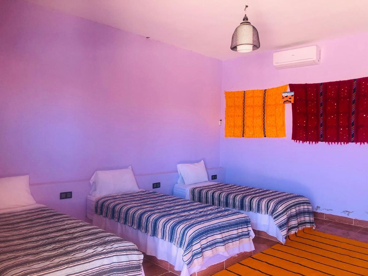 Riad Hotel Les Flamants 메르주가 외부 사진