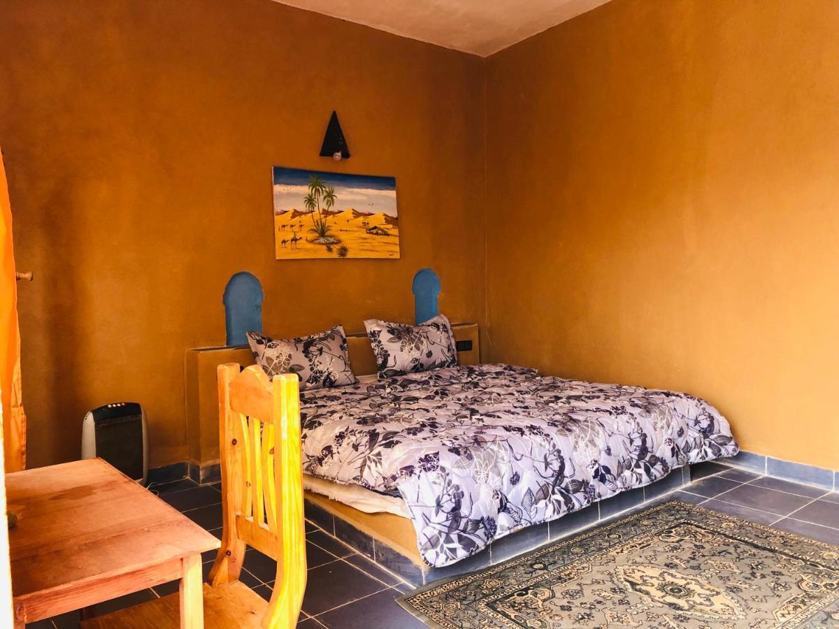 Riad Hotel Les Flamants 메르주가 외부 사진