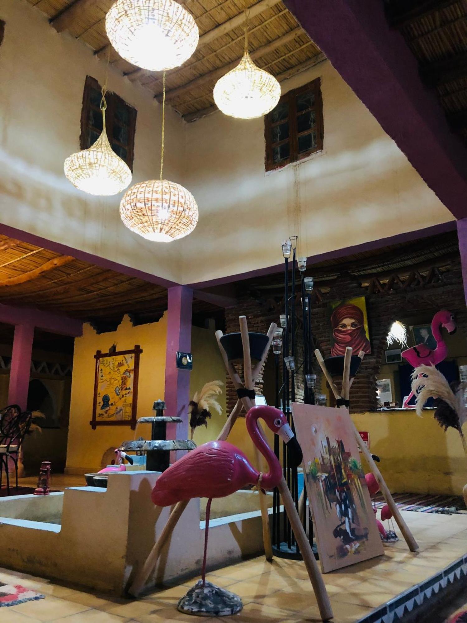 Riad Hotel Les Flamants 메르주가 외부 사진